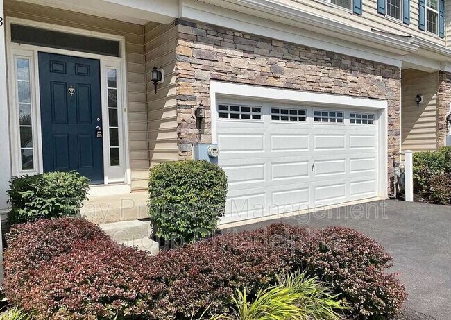 Foto del edificio - 283 Fairfield Cir W