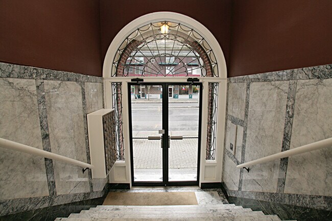 Foto del edificio - 2132 5th Ave