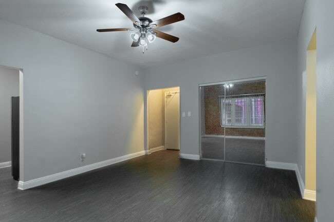Building Photo - 130 N Westmoreland Ave