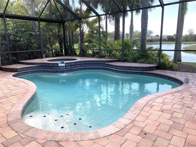 Foto del edificio - 6828 Honeysuckle Trail