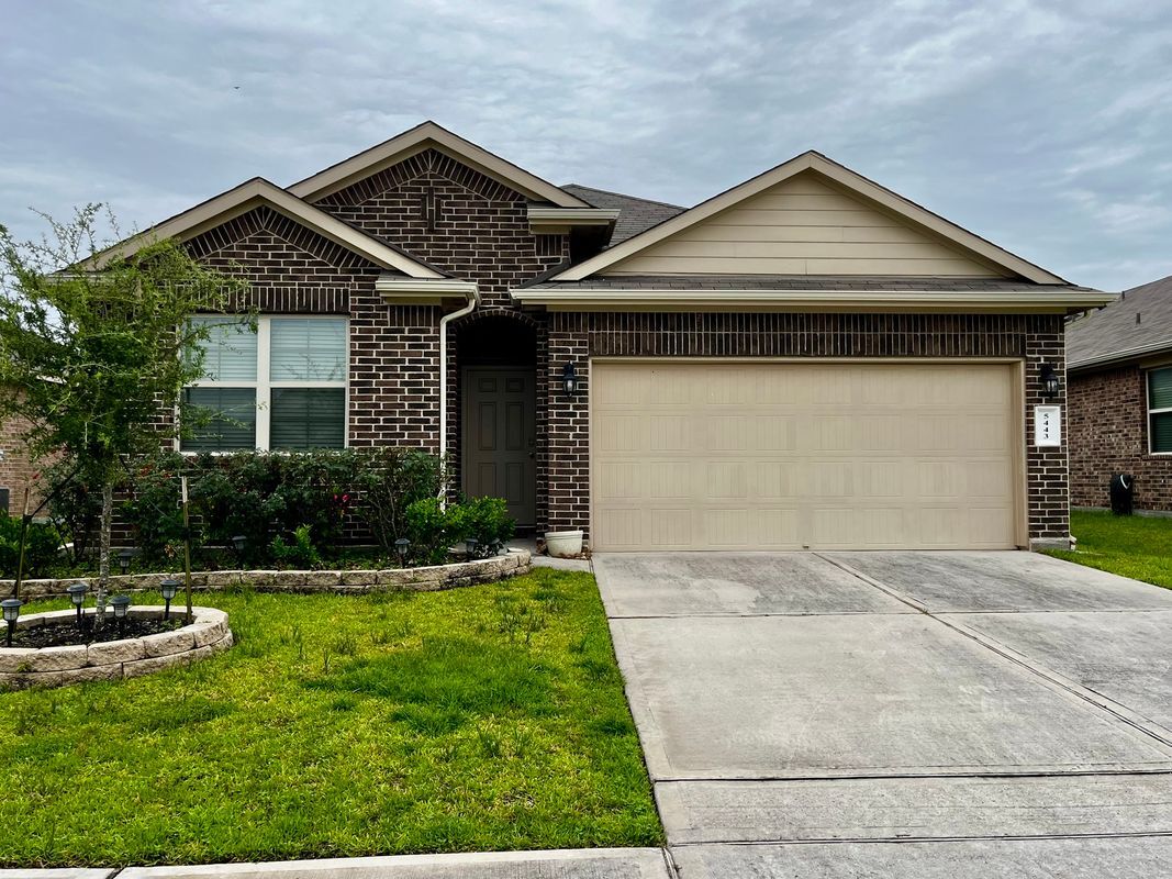 Foto principal - 5443 Redwood Summit Ln