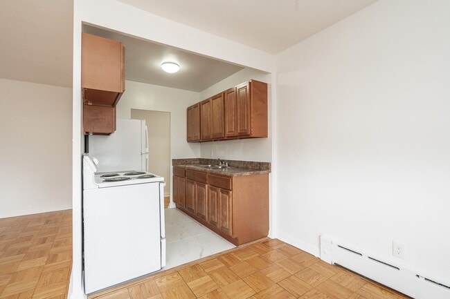 Building Photo - 31 Paxtonia Blvd