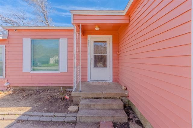 Foto del edificio - 600 NE 11th St