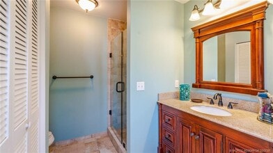 Building Photo - 60 Aqua Ra Dr