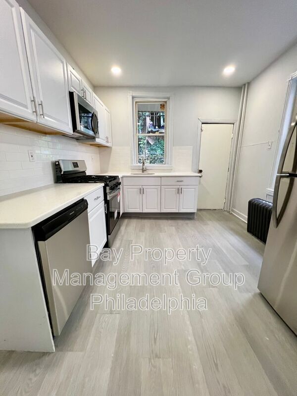 Building Photo - 1532 S Lindenwood St