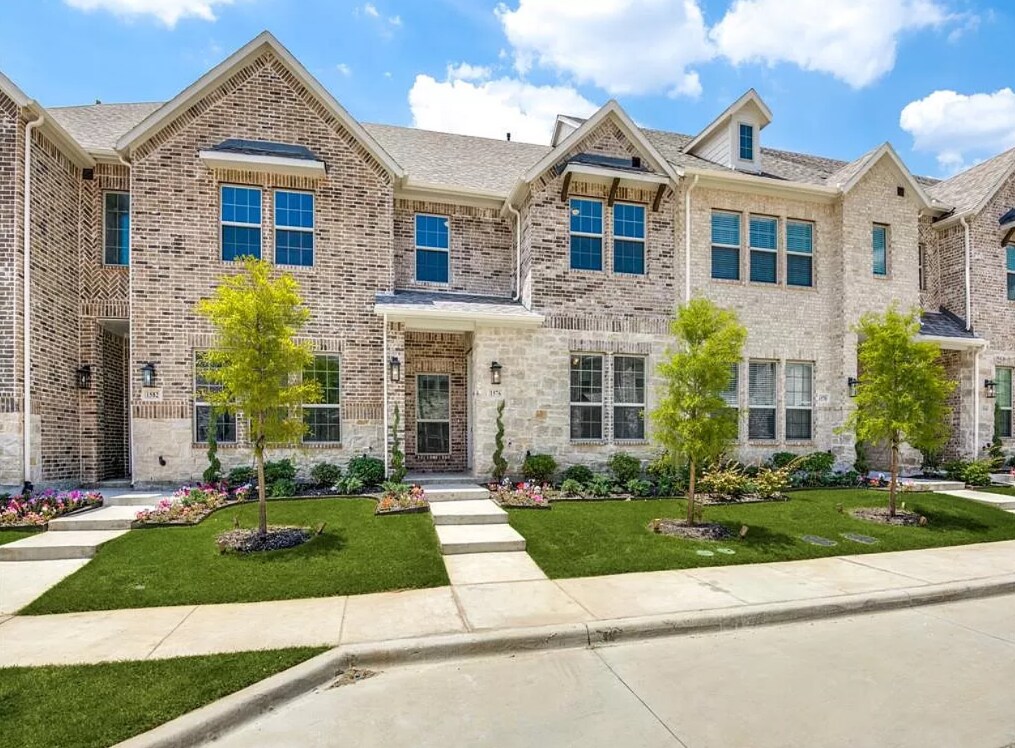 12810 Perrin Ln., Farmers Branch, TX 75234 Townhouse for Rent in