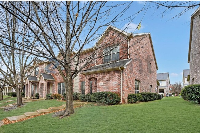 Foto del edificio - 2361 Homewood Ln