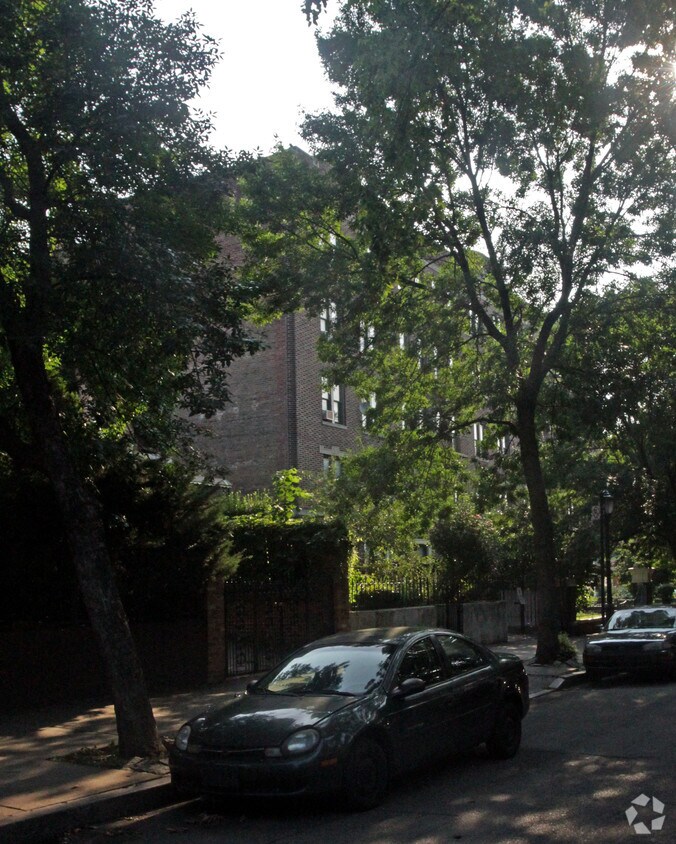 Foto del edificio - 1281 Eastern Pky