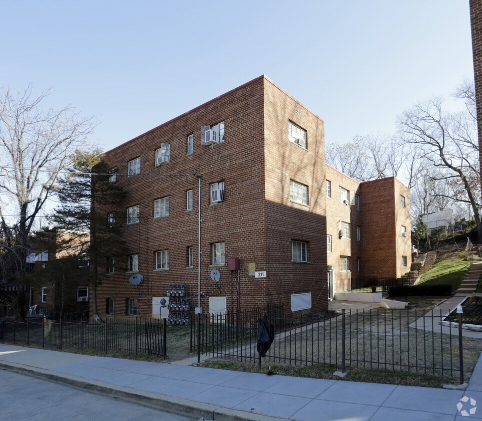 Building Photo - Division Flats