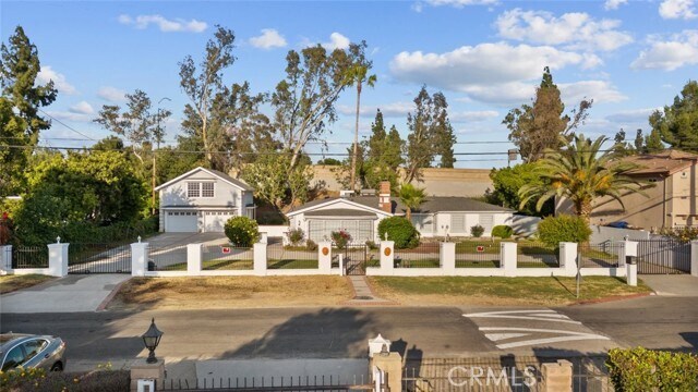 Building Photo - 9206 Aqueduct Ave