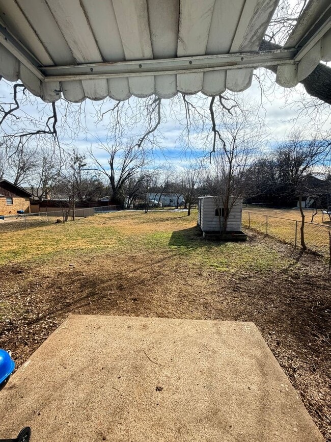 Foto del edificio - 307 W Russell St