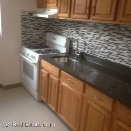 Foto principal - 3519 Tryon Ave