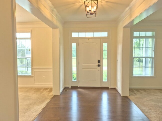 Building Photo - 15 Sweet William Dr