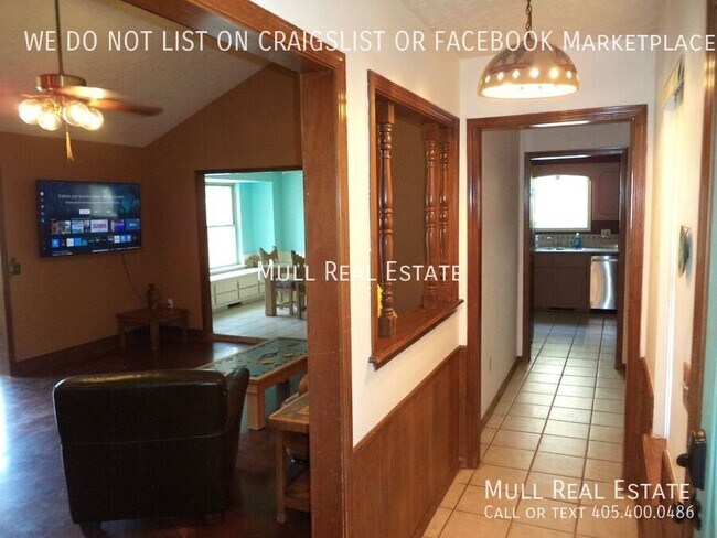 Building Photo - Furnished Single Family Home