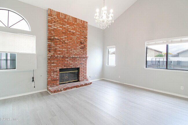 Foto del edificio - 45809 Evelyn Ct