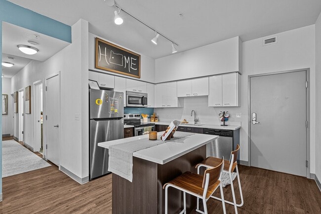 COM00012 - The Soto Apartments