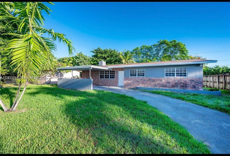 Foto principal - 8565 SW 127th St