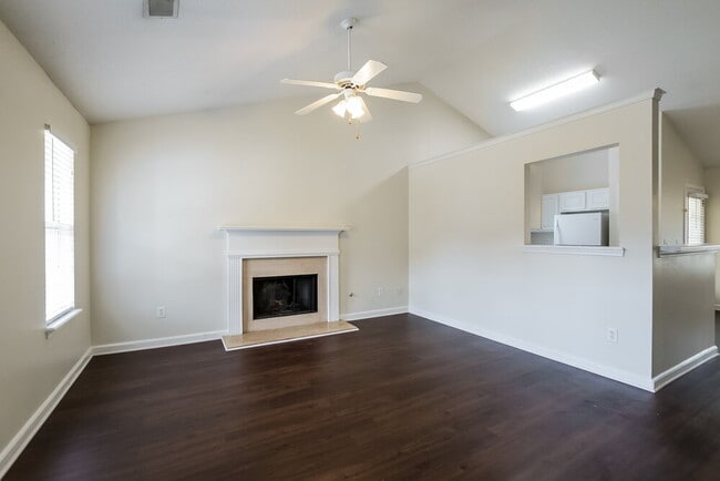 Foto del edificio - 4537 Baker Grove Rd NW