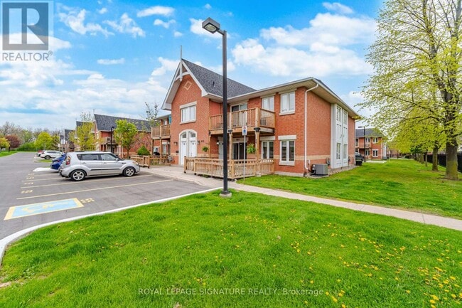 Building Photo - 4140 Foxwood Dr