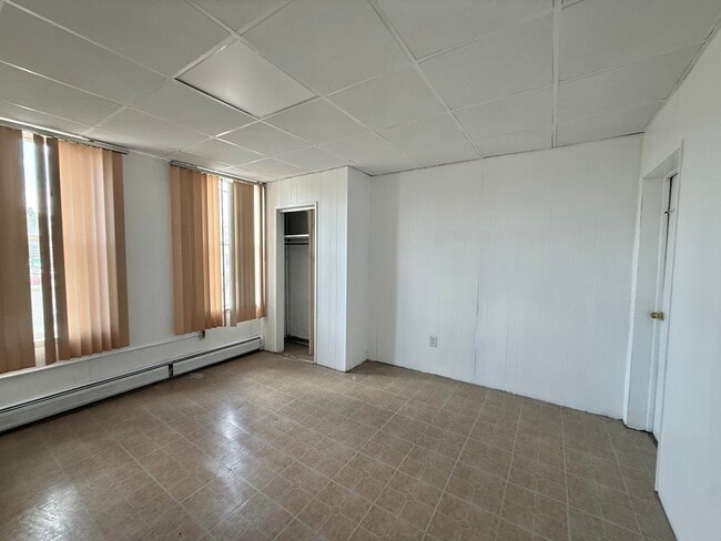 Building Photo - 525 Harrison Ave