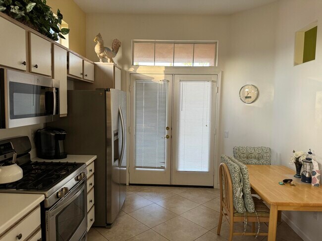 Foto del edificio - 78383 Silent Dr