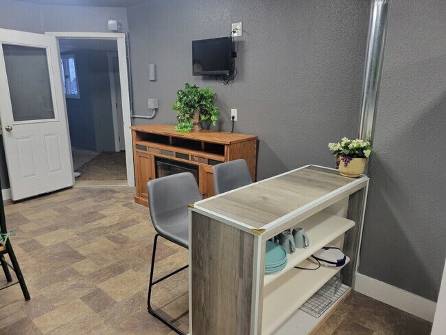 Foto del edificio - 208 6th Ave SW