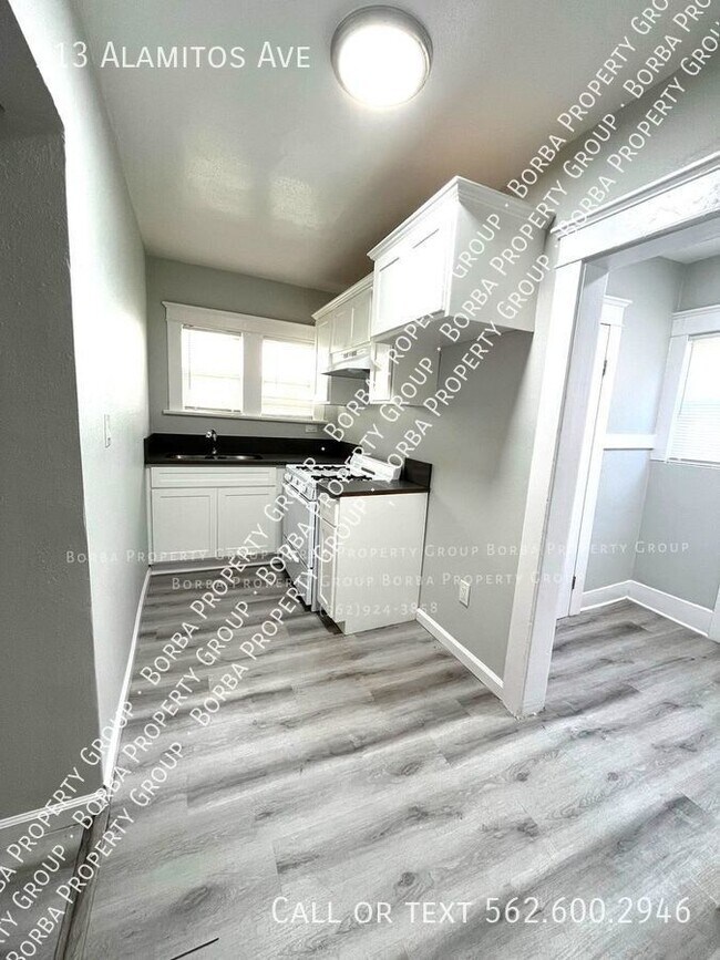 Building Photo - SINGLE STORY 1 BEDROOM | 1 BATHROOM WITH W...