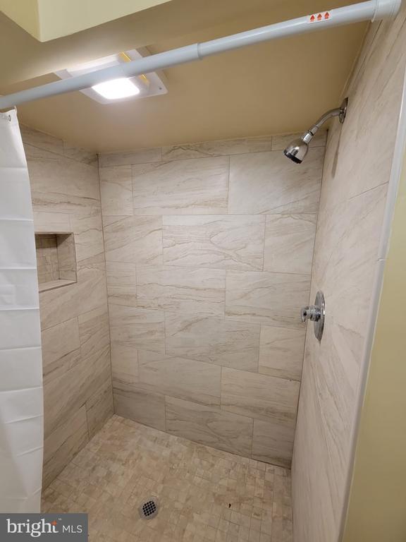 Building Photo - 508 Deacon Brook Cir