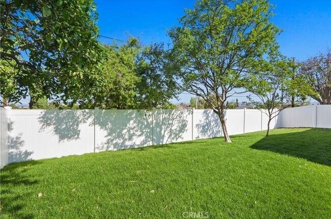 Building Photo - 1309 E Sunview Dr
