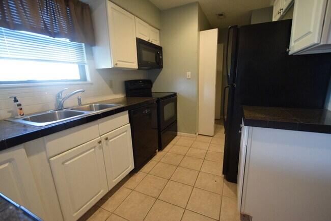 Building Photo - 532 Monte Vista Ct