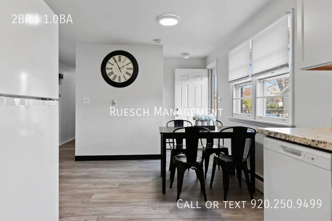 Building Photo - Cozy Fully Furnished Ranch Duplex on Ridge...