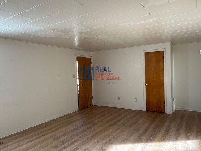 Foto del edificio - 1103 1/2 Emigh St-