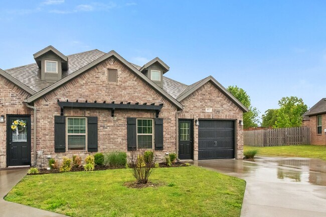 Foto del edificio - 4882 Castlewood Ln