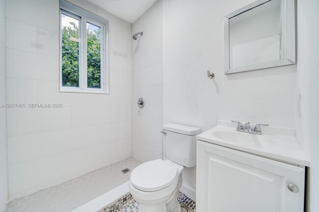 Foto del edificio - 2352 SW 5th St