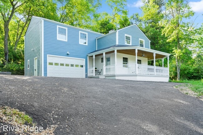 Building Photo - 5 br, 3 bath House - 1775 McMillan Road