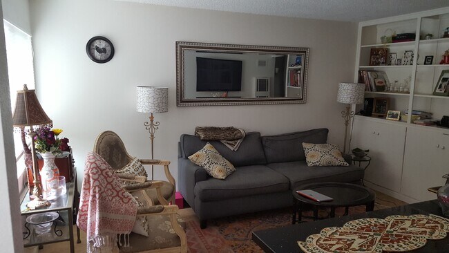 Foto del edificio - 930 Thomas Ave
