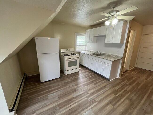 Foto del edificio - 424 Edgewood St