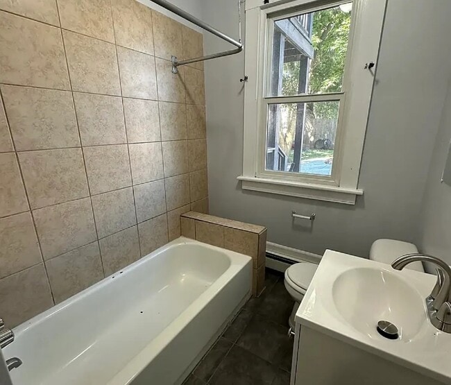 Building Photo - 1772 Whittier St