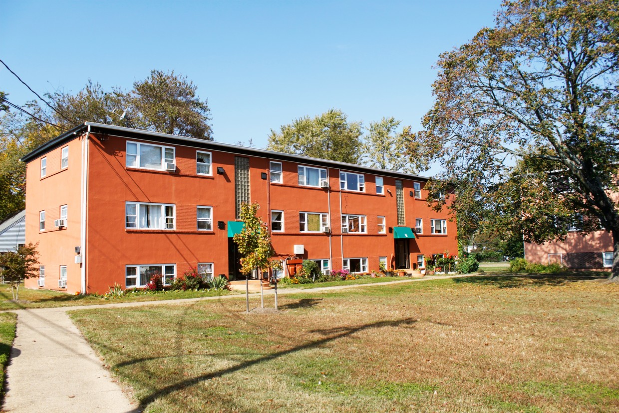 Building Photo - Madison Apartments