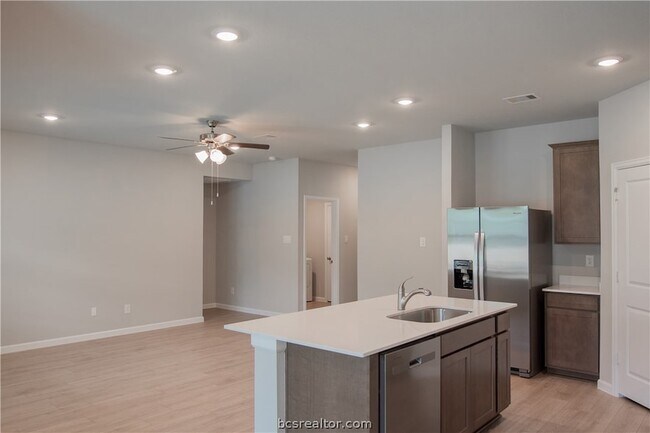 Building Photo - 10652 Knox Lndg Dr