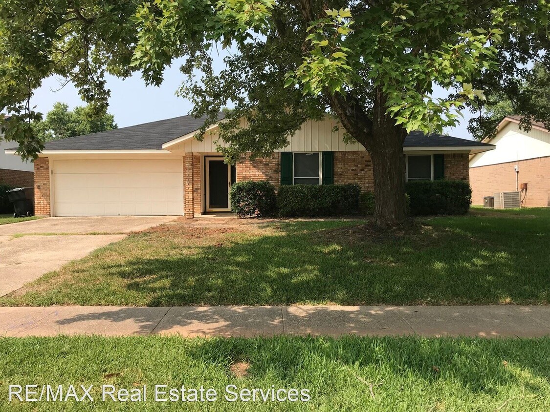 Primary Photo - 3 br, 2 bath House - 5322 Hollyhock Lane