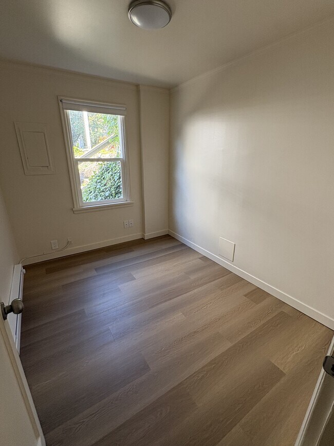 Foto del edificio - 3411 33rd Ave W
