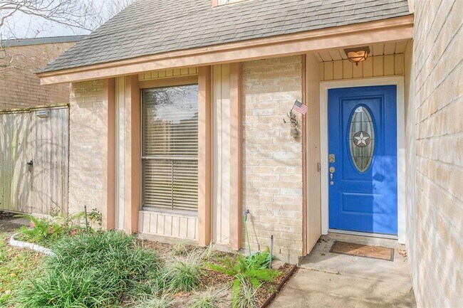 Building Photo - 11902 Brook Meadows Ln