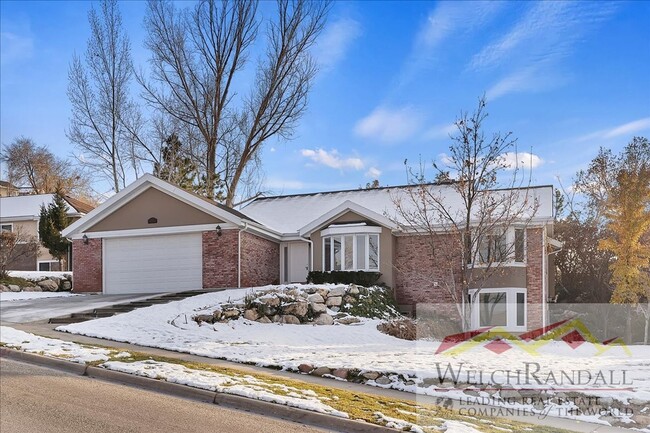 Building Photo - Stunning Single-Family Bountiful Home