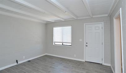 Building Photo - 3841 N Park Ave