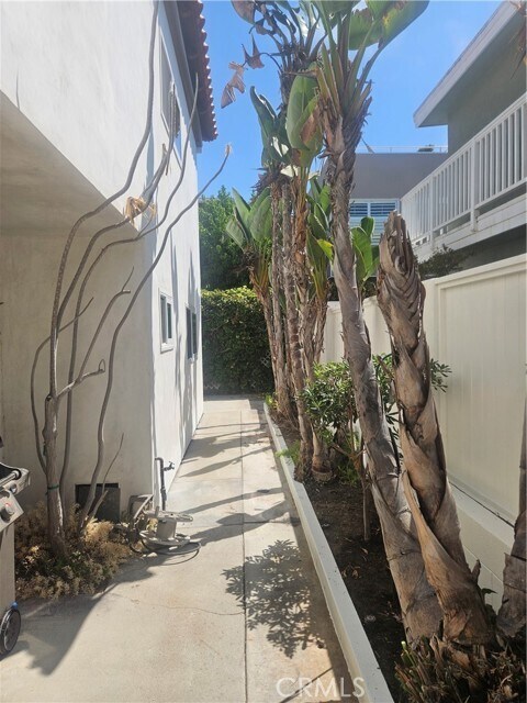 Foto del edificio - 2426 Silverstrand Ave