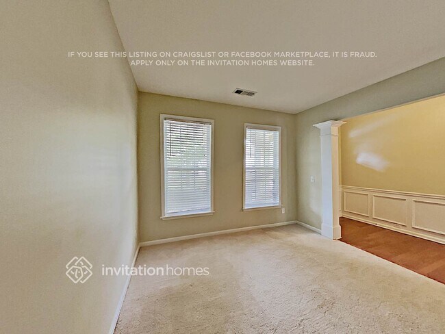 Building Photo - 522 Waterfall Dr