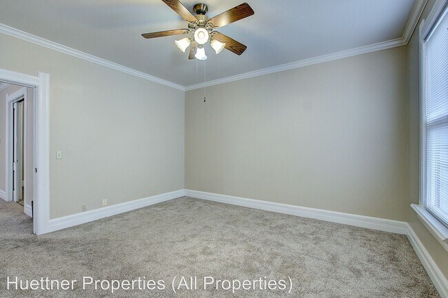Building Photo - 2423 N Holton St