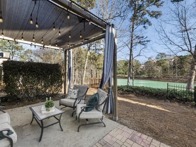 Foto del edificio - 1305 Mountclaire Dr