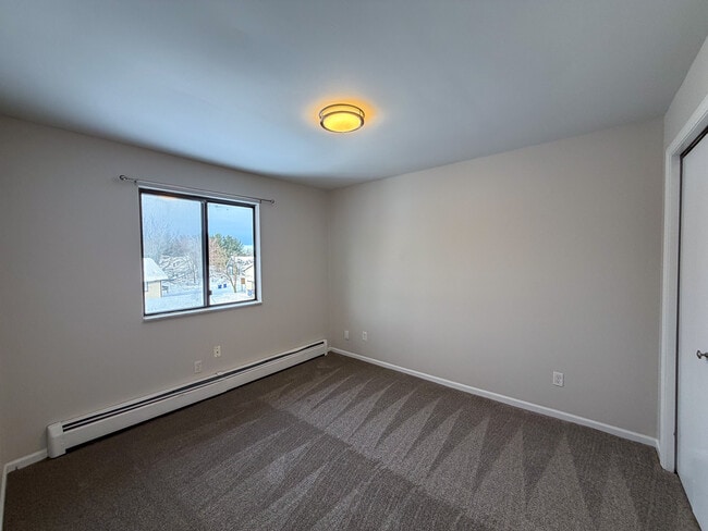 Building Photo - 1356 Vineland Ct SE